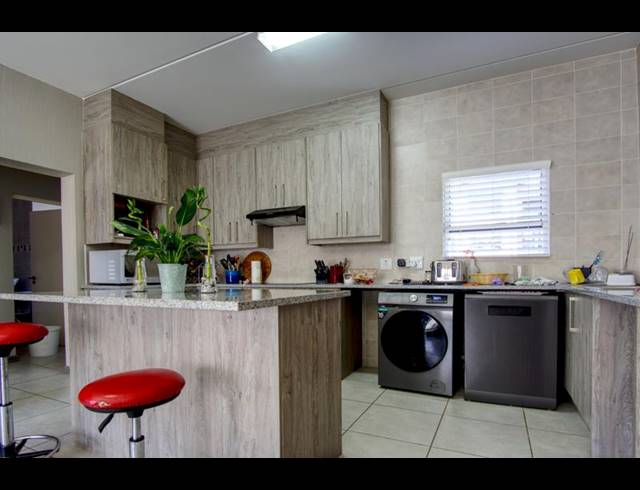 2 BEDROOM APARTMENT FOR SALE IN VICTORY PARK